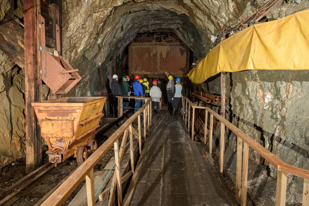 mine tour near me